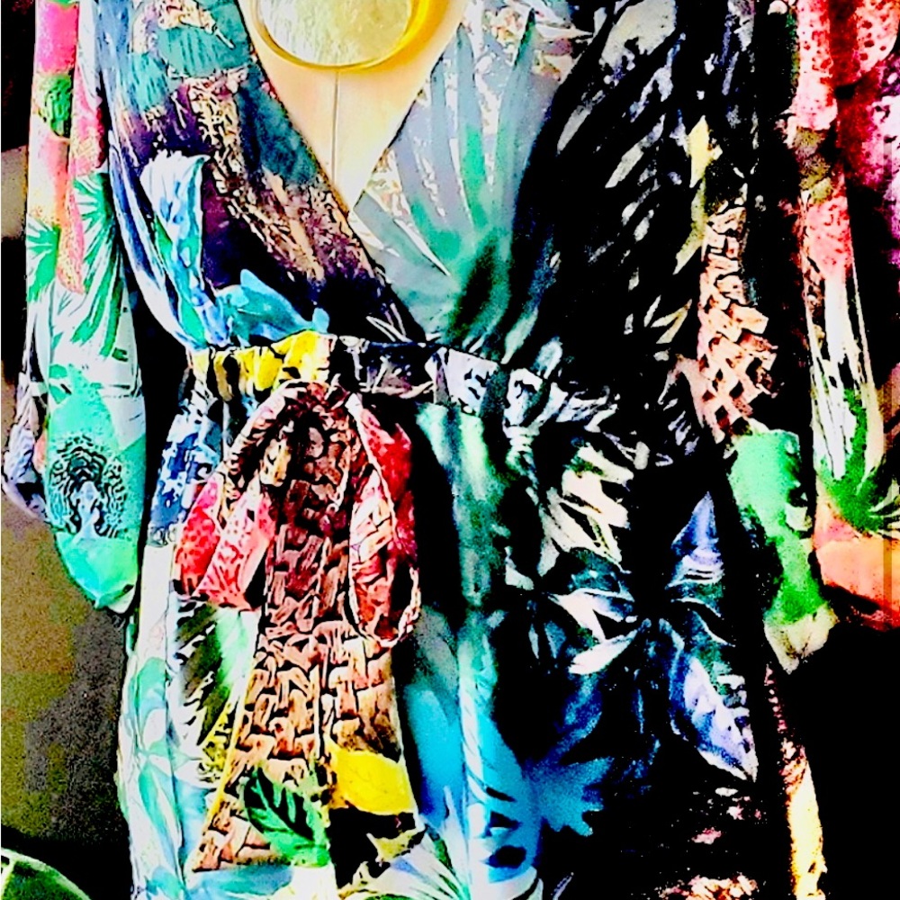 Caché tropical silk dress,very sexyRunning little small , recommended for size 6